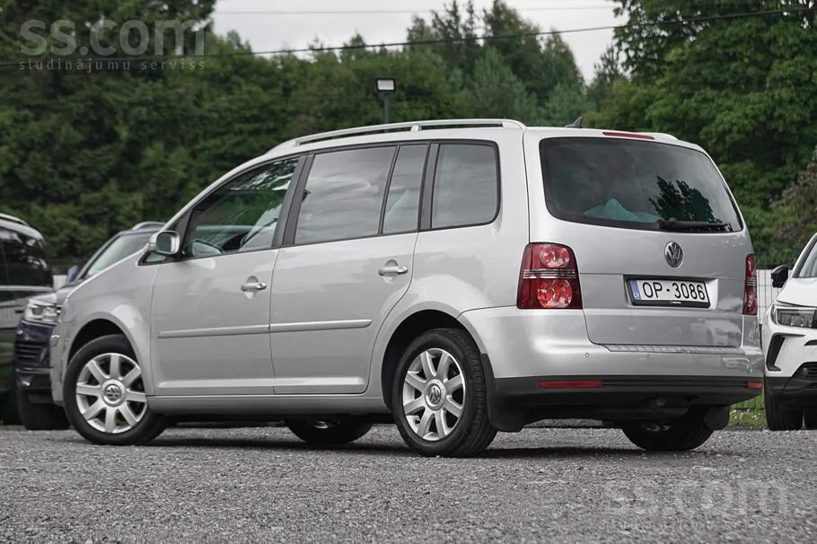 Volkswagen Touran 2007 photo 3