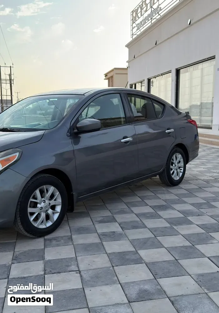 Nissan Versa 2017 photo 3