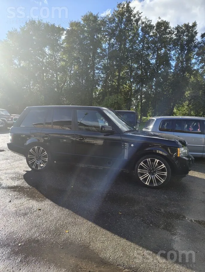 Land Rover Range Rover 2010 photo 2
