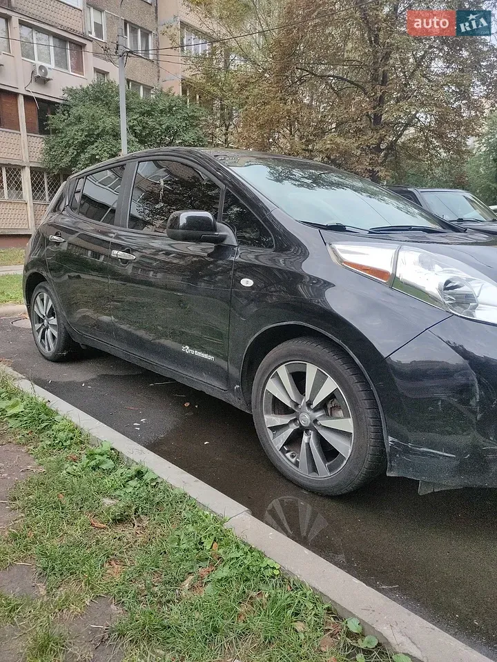 Nissan Leaf 2015 photo 2