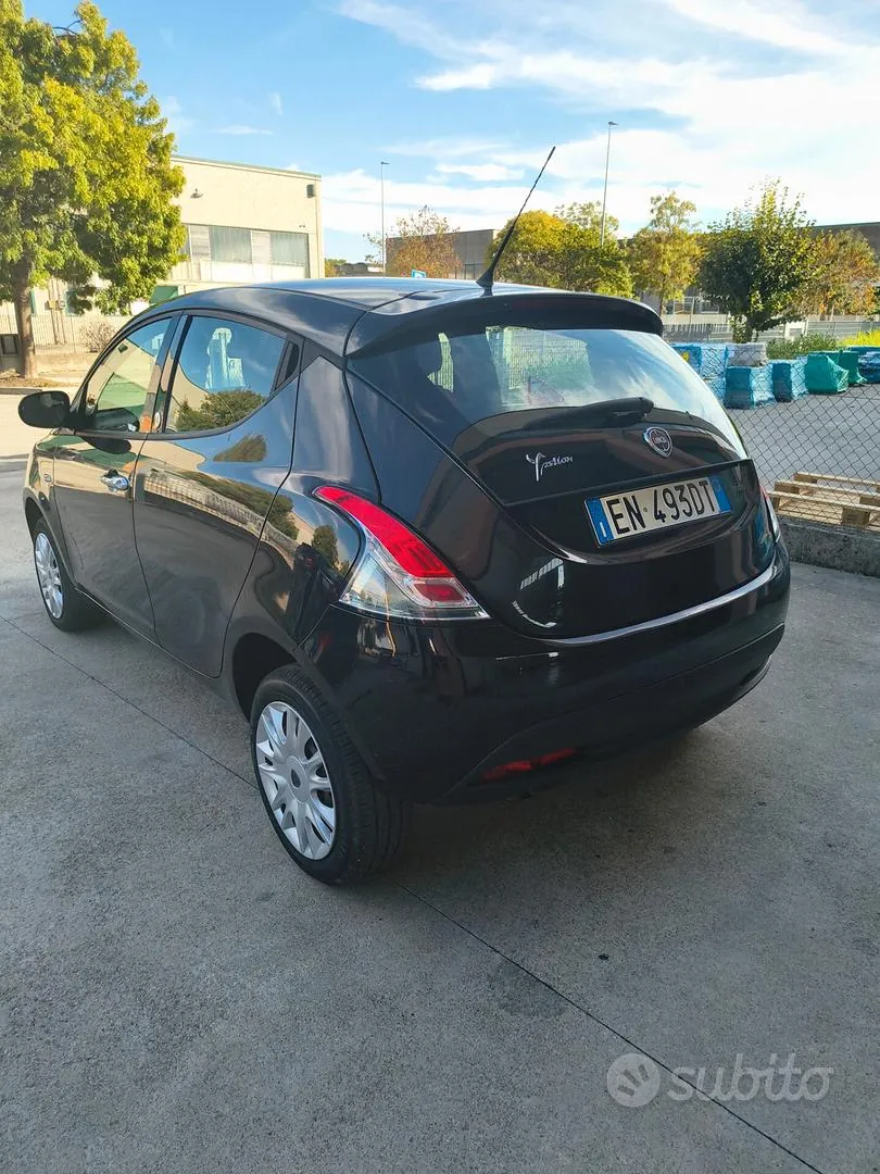Lancia Ypsilon 2013 photo 3
