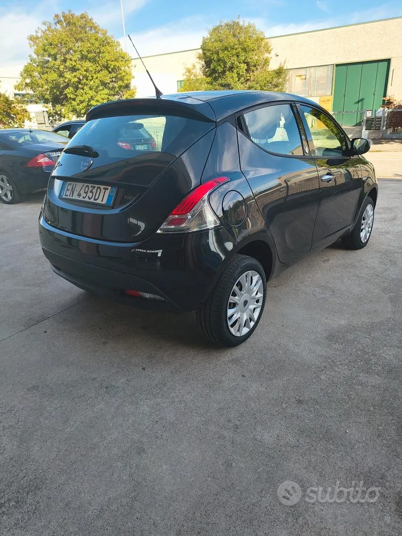 Lancia Ypsilon 2013 photo 5