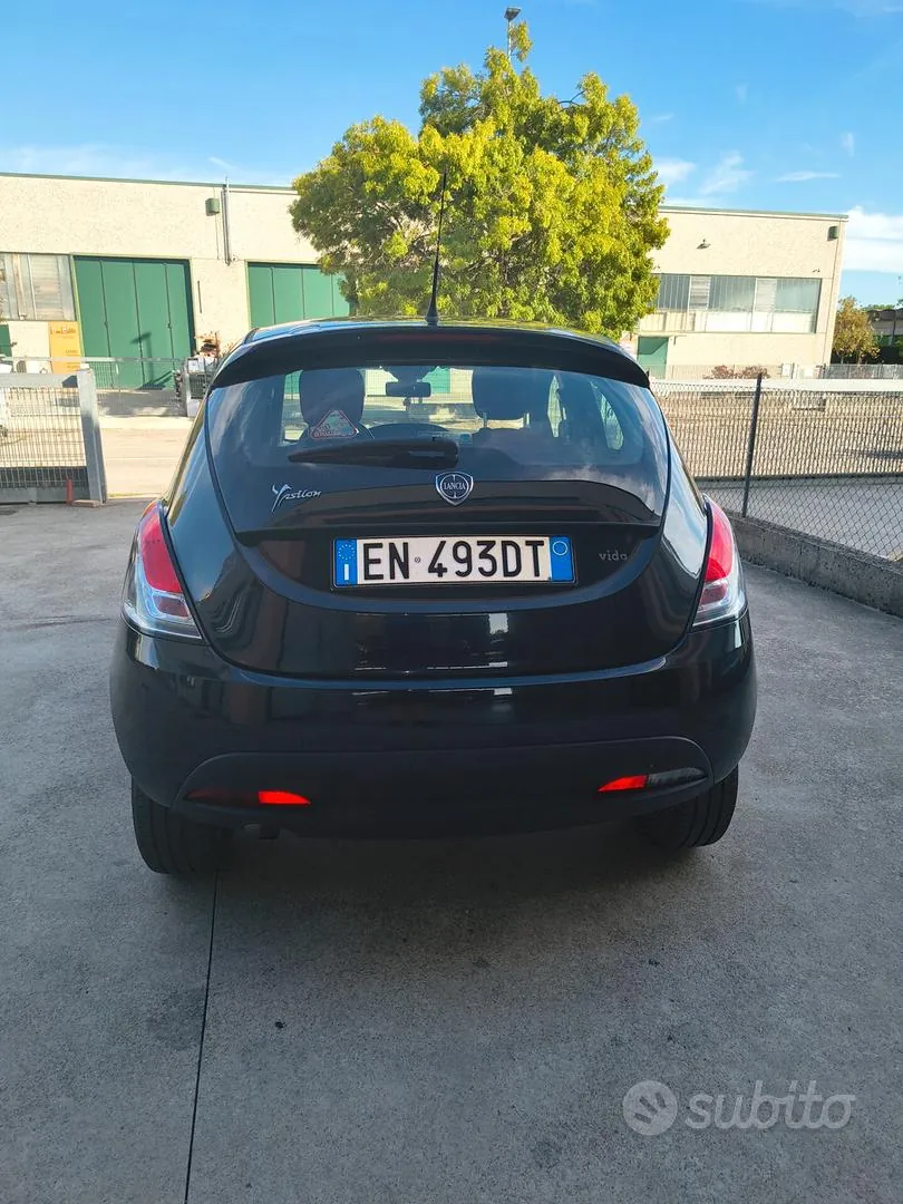 Lancia Ypsilon 2013 photo 4