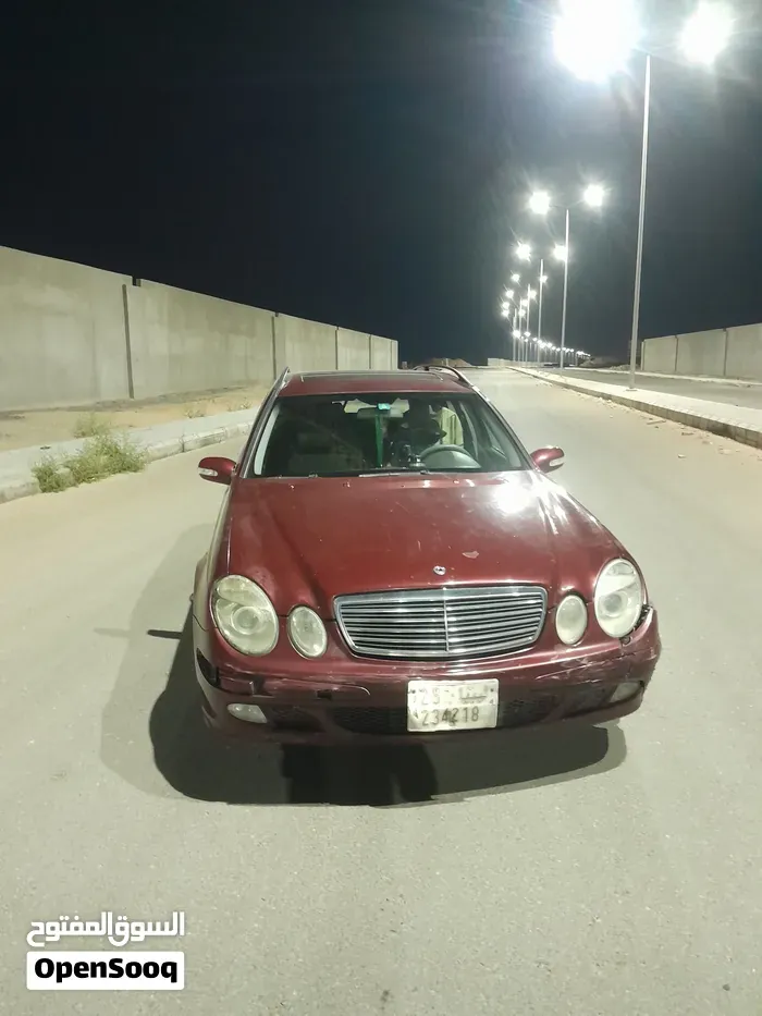 Mercedes-Benz E-Class 2004 photo 2