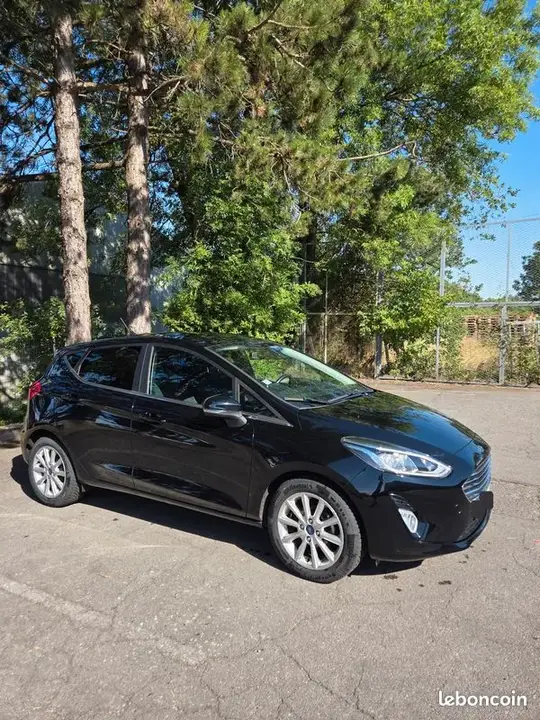 Ford Fiesta 2019 photo 2