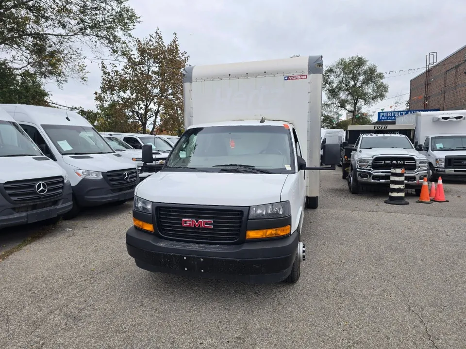 GMC Savana