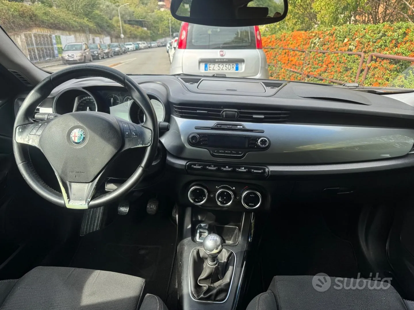 Alfa Romeo Giulietta 2010 photo 4