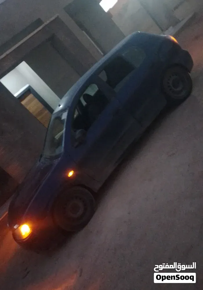 Nissan Almera 2005 photo 4