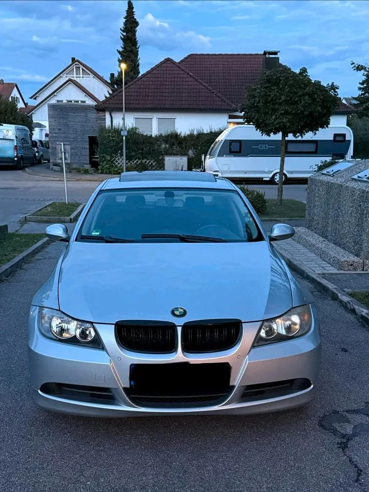 BMW 320I