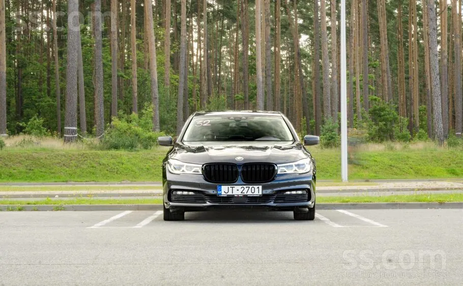 BMW 740 2016 photo 3
