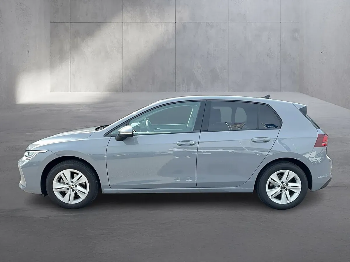 Volkswagen Golf 2026 photo 2