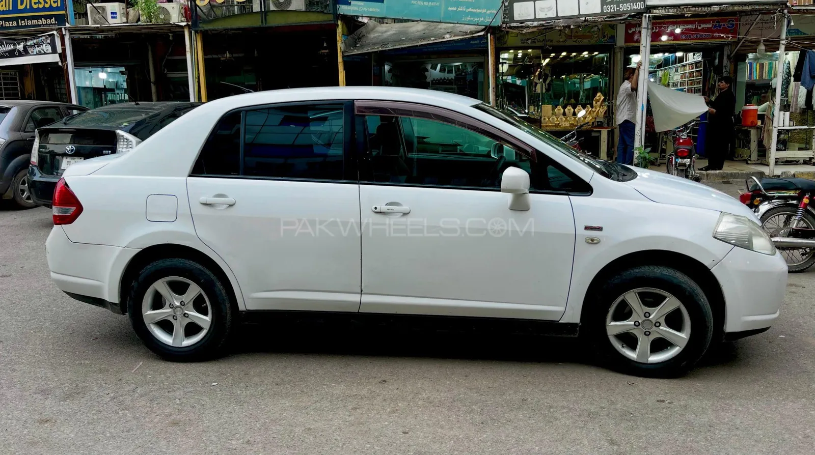 Nissan Tiida