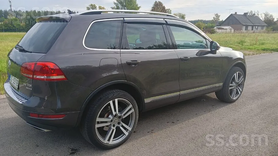 Volkswagen Touareg 2011 photo 2