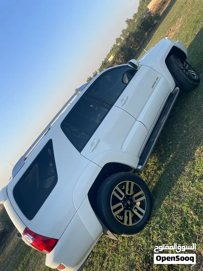 Toyota 4Runner 2004 photo 2