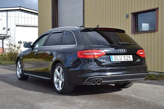 Audi A4 2015 photo 3