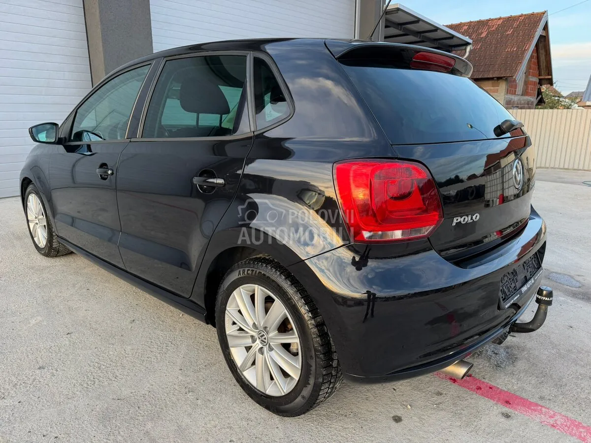 Volkswagen Polo 2011 photo 3
