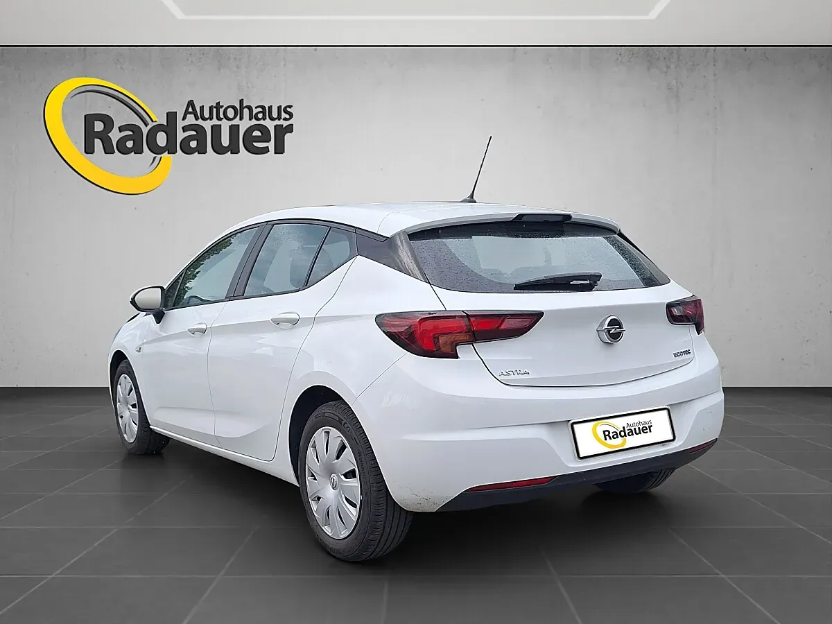 Opel Astra 2019 photo 3