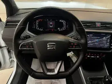 Seat Arona 2019 photo 2