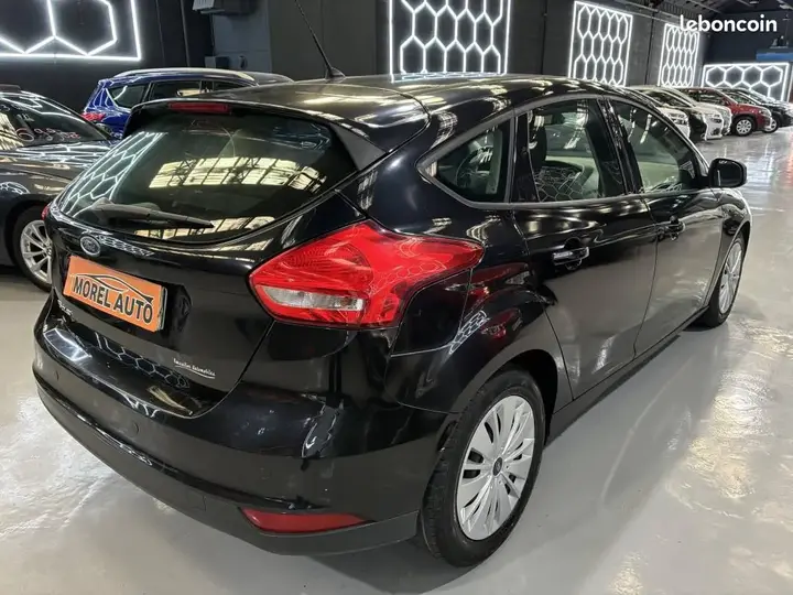 Ford Focus 2015 photo 2