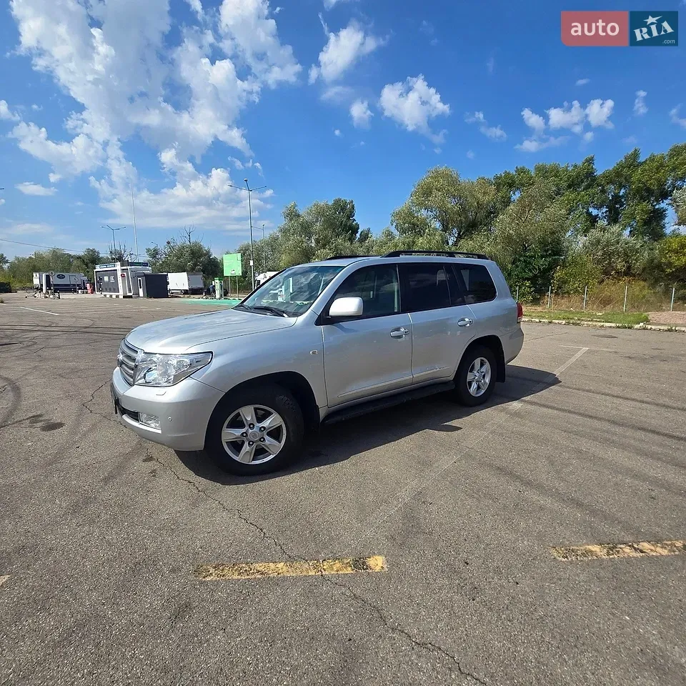 Toyota Land Cruiser 2011 photo 4