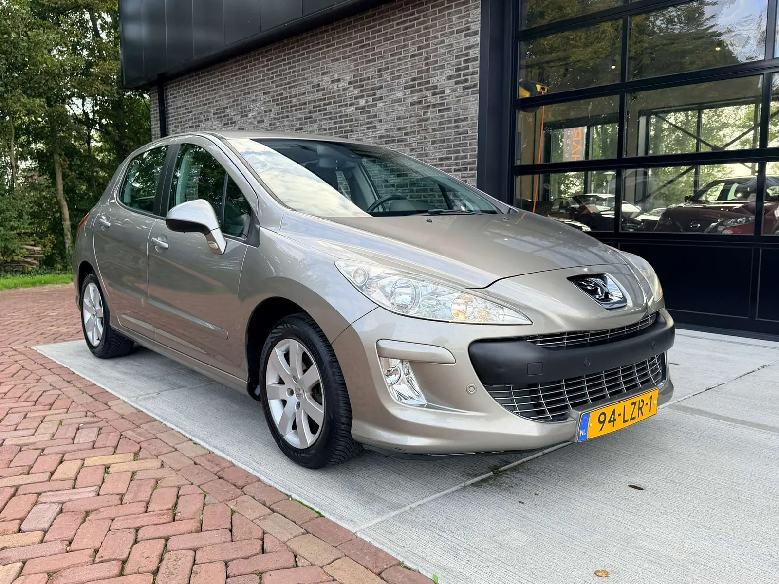 Peugeot 308 2010 photo 5