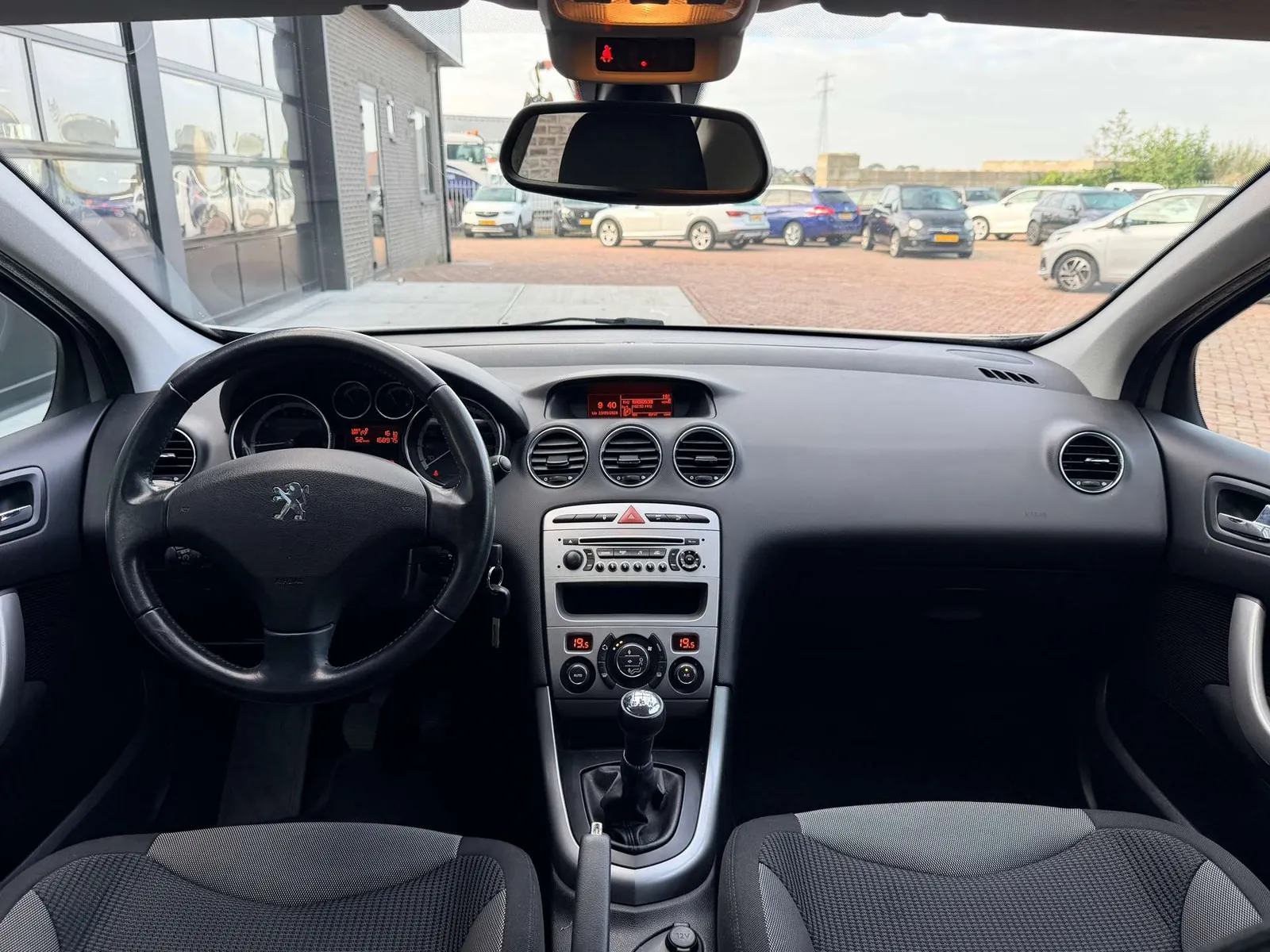 Peugeot 308 2010 photo 3