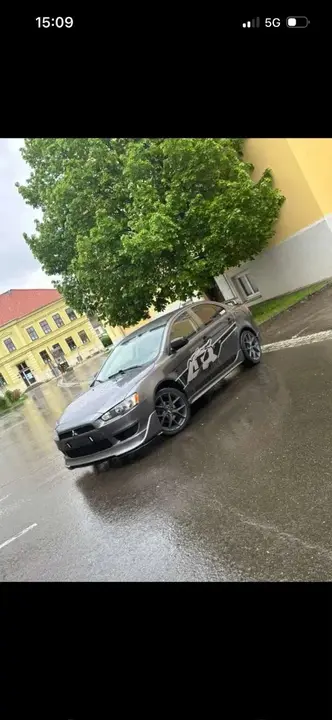Mitsubishi Lancer