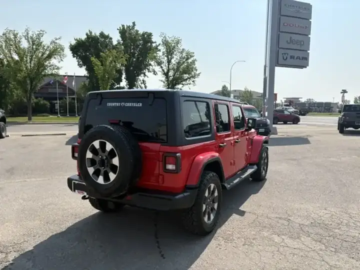 Jeep Wrangler Unlimited 2021 photo 4