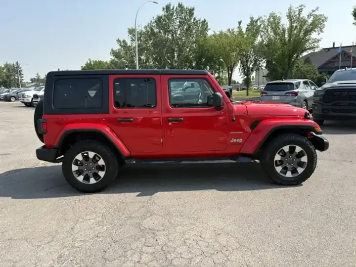 Jeep Wrangler Unlimited 2021 photo 3