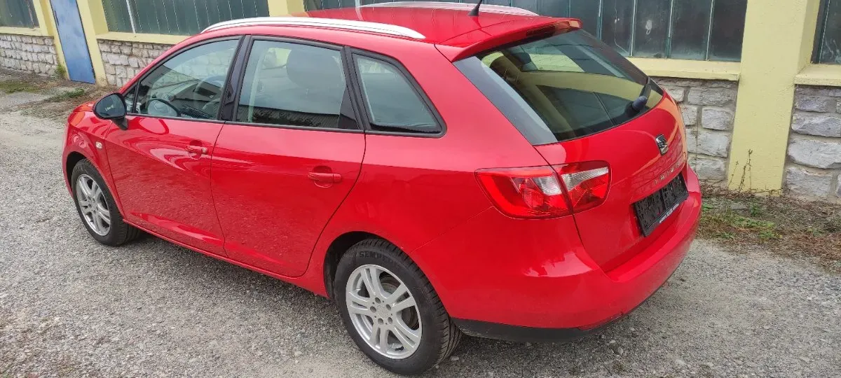 Seat Ibiza 2012 photo 2