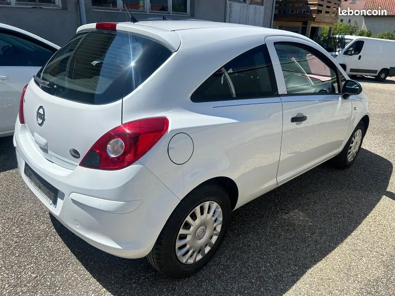 Opel Corsa 2014 photo 3