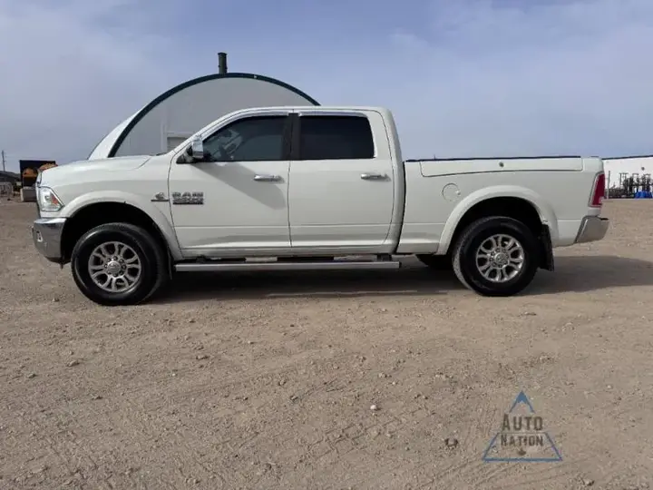 Ram 3500 Laramie 2017 photo 2