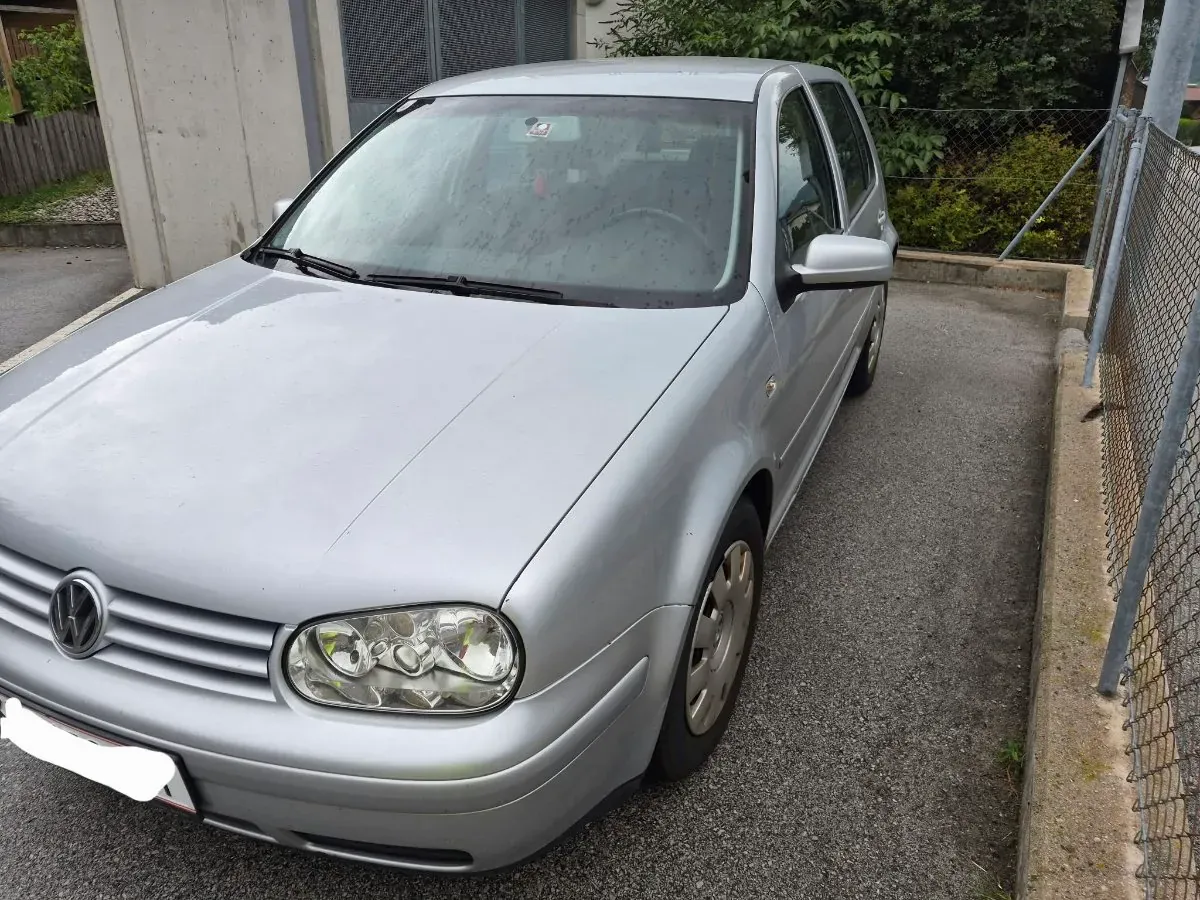 Volkswagen Golf 2001 photo 2