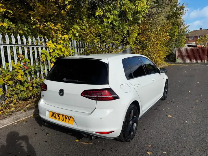 Volkswagen Golf 2015 photo 5