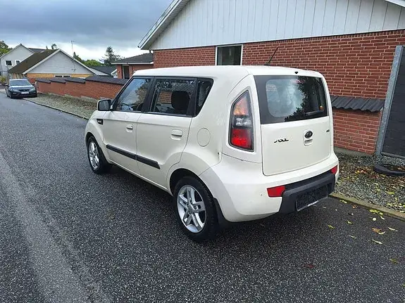 Kia Soul 2009 photo 2