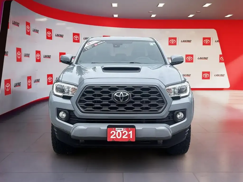Toyota Tacoma 2021 photo 2