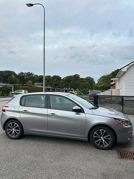 Peugeot 308 2013 photo 2