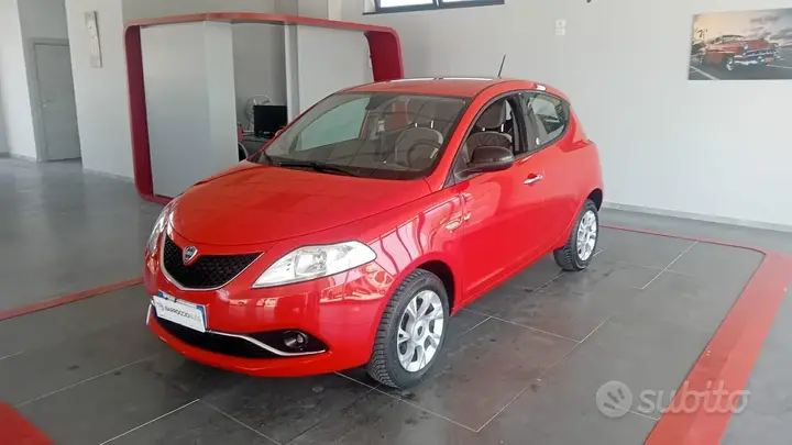 Lancia Ypsilon 2016 photo 2