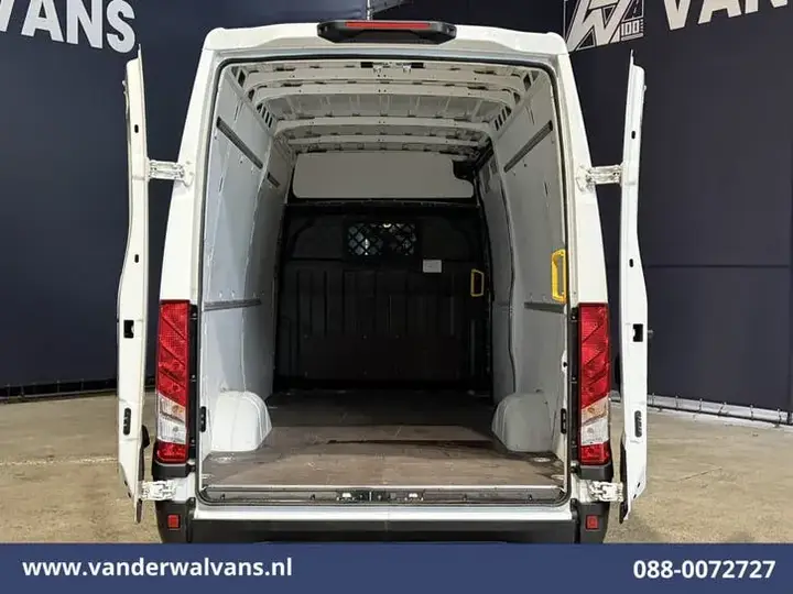 Iveco Daily 2024 photo 2