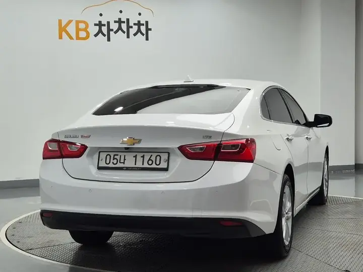 Chevrolet Malibu 2018 photo 3
