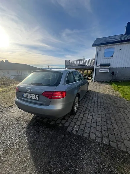 Audi A4 2009 photo 5