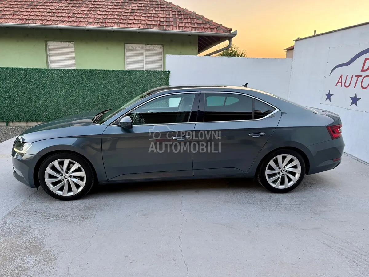 Skoda Superb 2018 photo 3