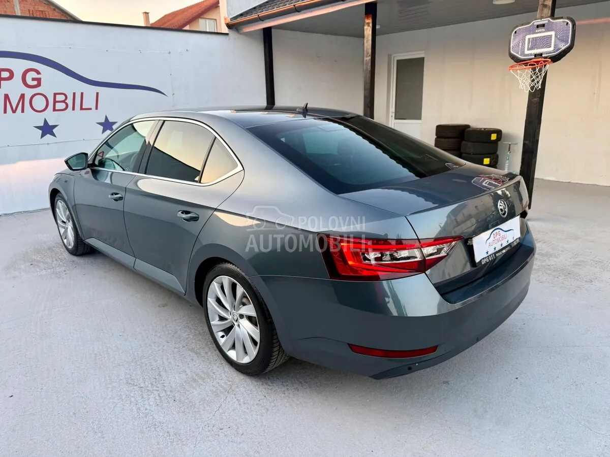 Skoda Superb 2018 photo 4