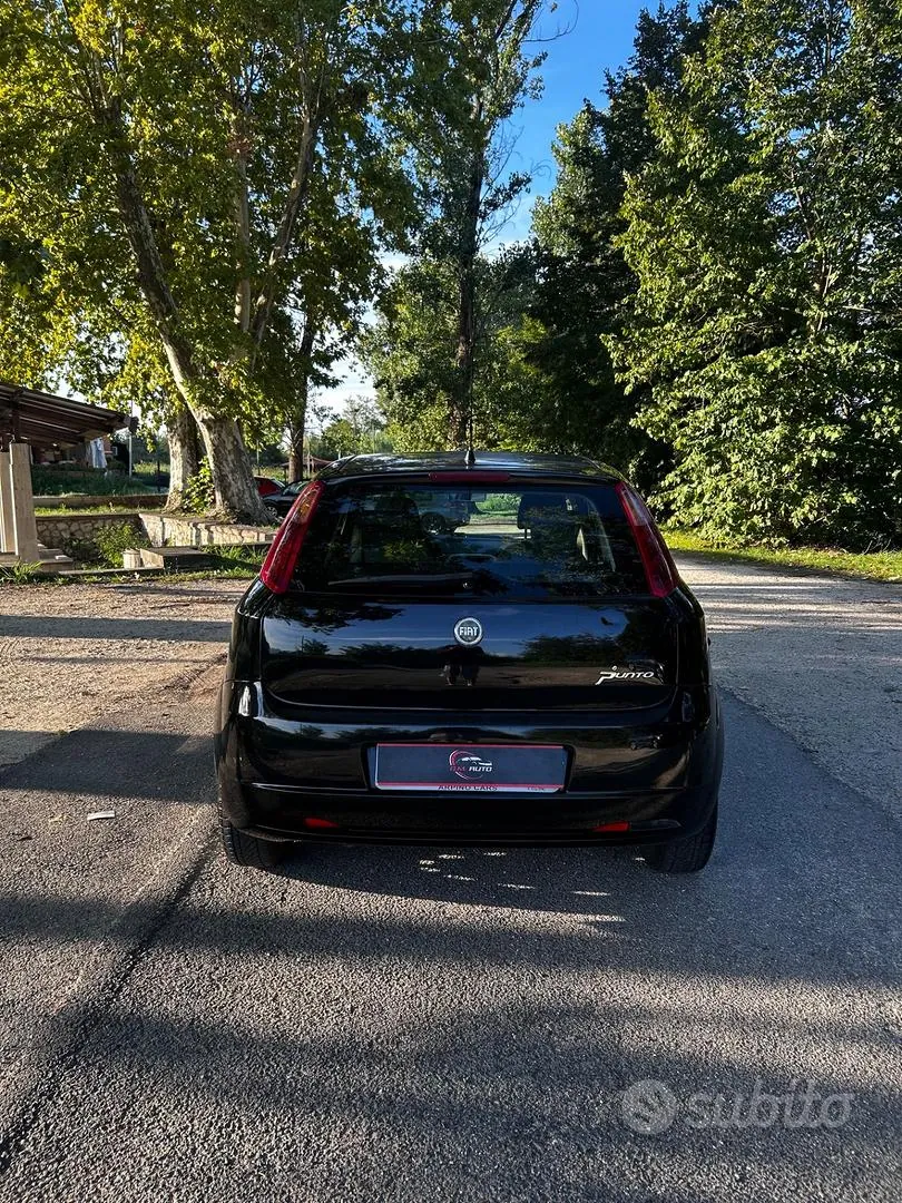 Fiat Grande Punto 2009 photo 5