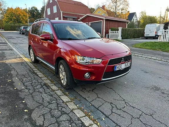 Mitsubishi Outlander 2012 photo 4