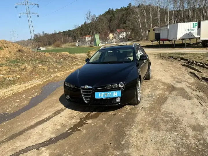 Alfa Romeo 159