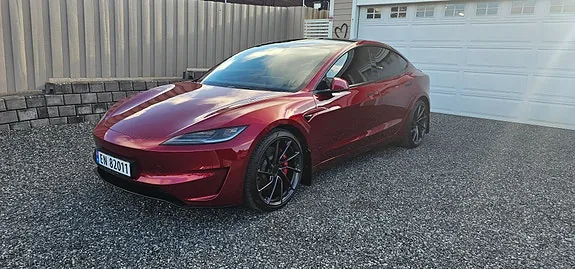 Tesla Model 3 2025 photo 2