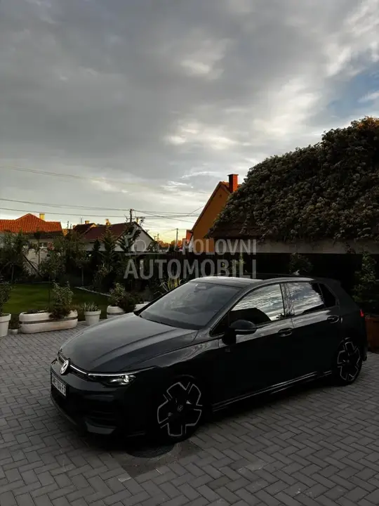 Volkswagen Golf 8 2025 photo 4