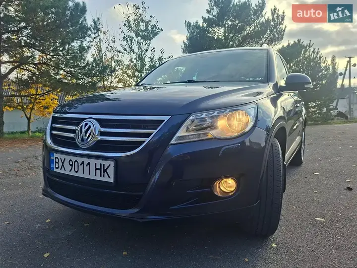 Volkswagen Tiguan 2011 photo 2