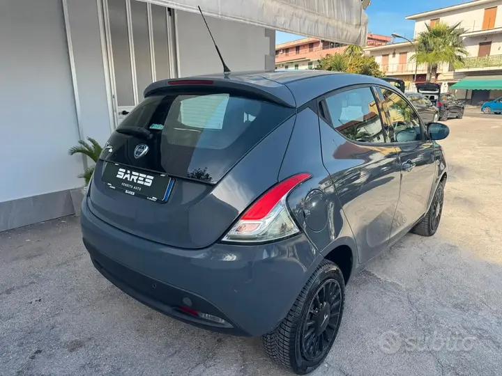 Lancia Ypsilon 2014 photo 5